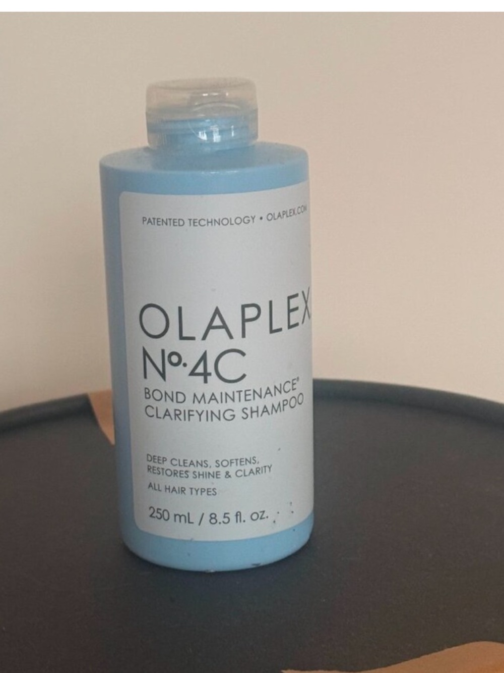 OLAPLEX No.4C Clarifying Shampoo - Sky Blue Bottle